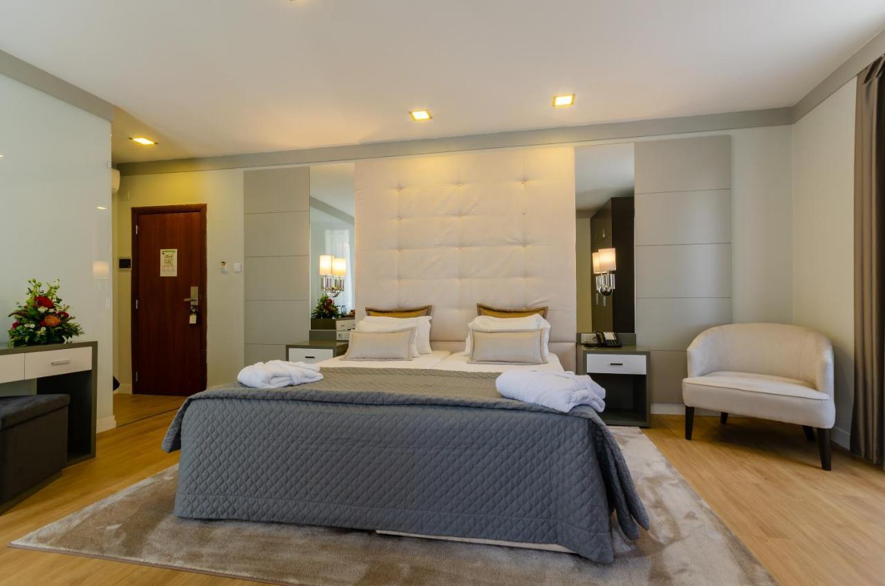 Hotel Borges Chiado Lisbon Luaran gambar
